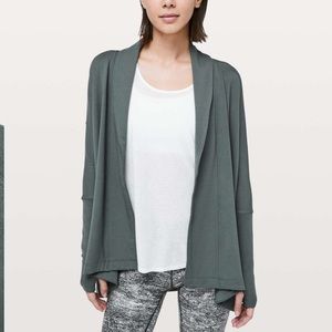 NWOT Lululemon Back in Action wrap